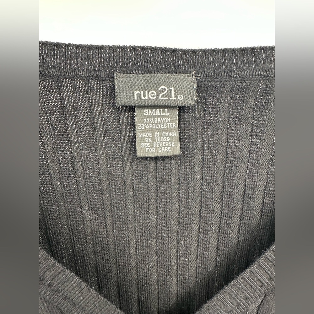 Rue21 Black Ribbed Knit Top - Picture 2 of 4